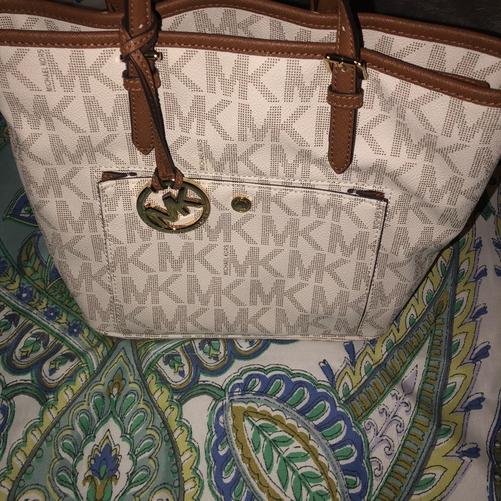 Michael Kors Small Signature Tote